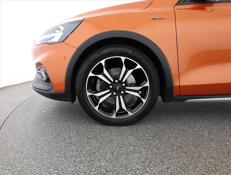 Ford Focus (2019) Active 1.0 EcoBoost, Automat - fotka 18 z 18