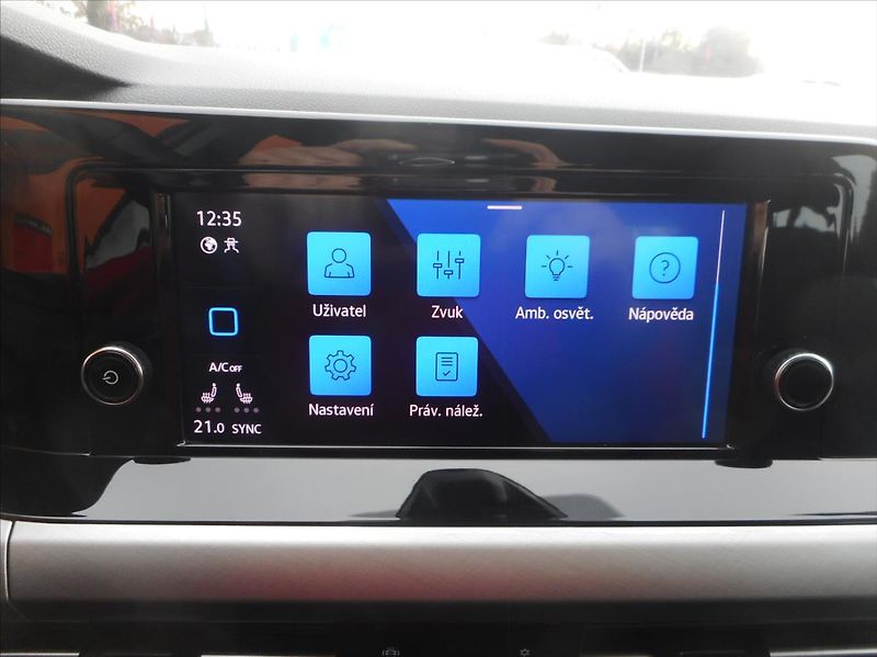 Volkswagen Golf 1,5 TSi 1.Majitel ČR - fotka 7 z 23