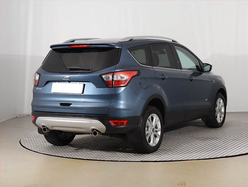 Ford Kuga (2019) 2.0 TDCi, 4X4, Automat, Kůže - fotka 5 z 25