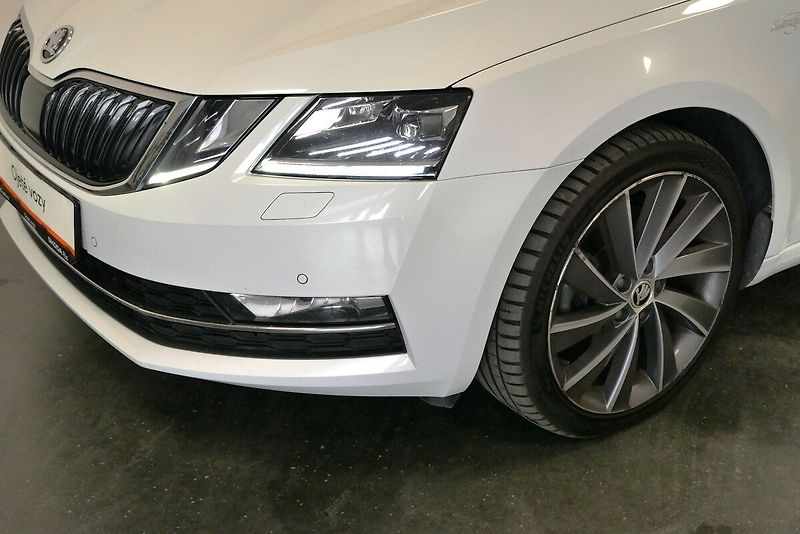 Škoda Octavia - fotka 9 z 29