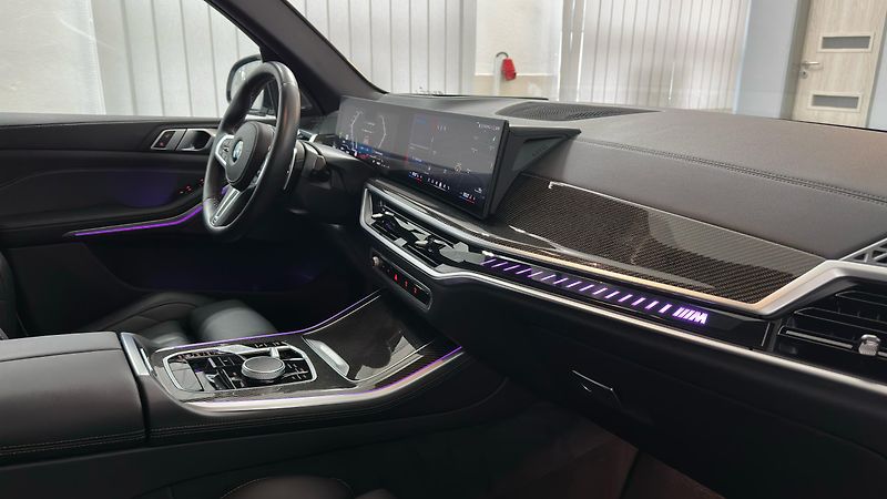 BMW X5 M60i / ZÁRUKA / TOP STAV - fotka 65 z 67