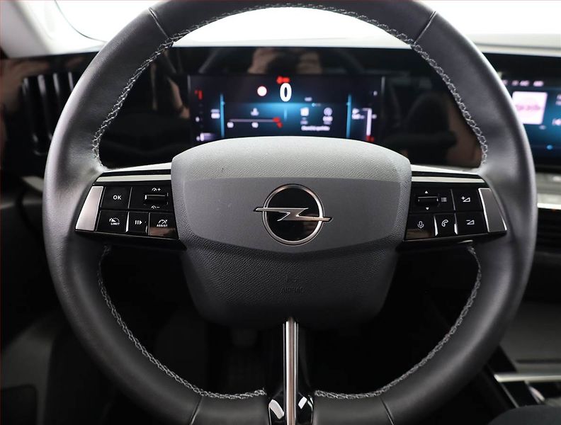 Opel Astra (2023) 1.2 Turbo, Serv.kniha - fotka 8 z 17