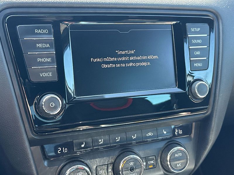 Škoda Octavia (2015) 2.0 TDI DSG RS - fotka 21 z 31