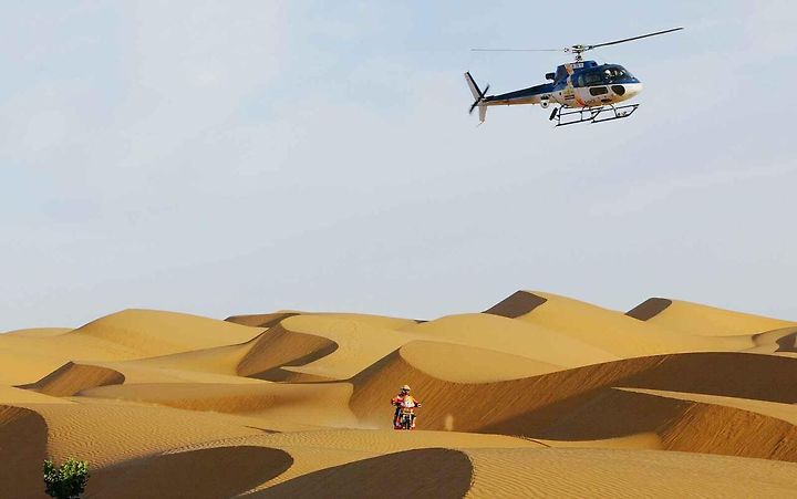 Rallye Dakar je fenomén. Jezdí se v etrémních podmínkách pouště už od roku 1979 a v jeho historii zanechali a stále zanechávají závodníci z Česka výraznou stopu.