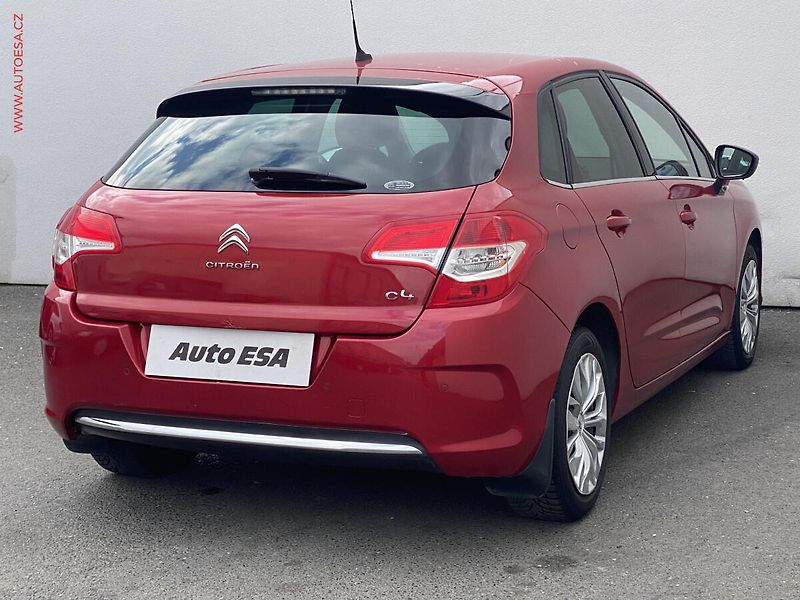 Citroën C4 (2012) 1.6 HDi, ČR, AC, temp - fotka 4 z 16
