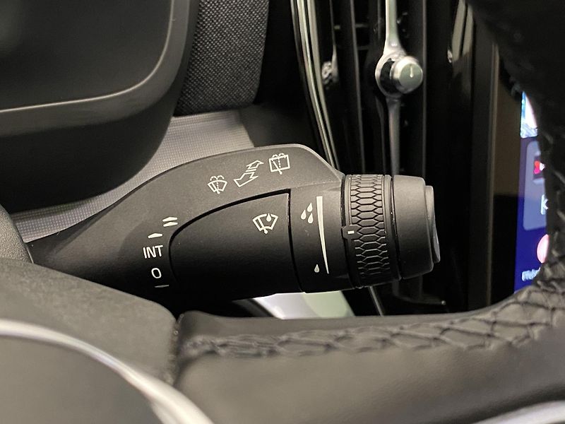 Volvo XC90 T8 RECHARGE BLACK EDITION 7m - fotka 23 z 72