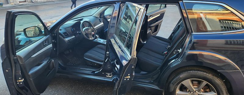 Subaru Outback (2015)  2.0D*BOXER*4x4*AUT*VÝHŘEV*ČR* - fotka 12 z 44