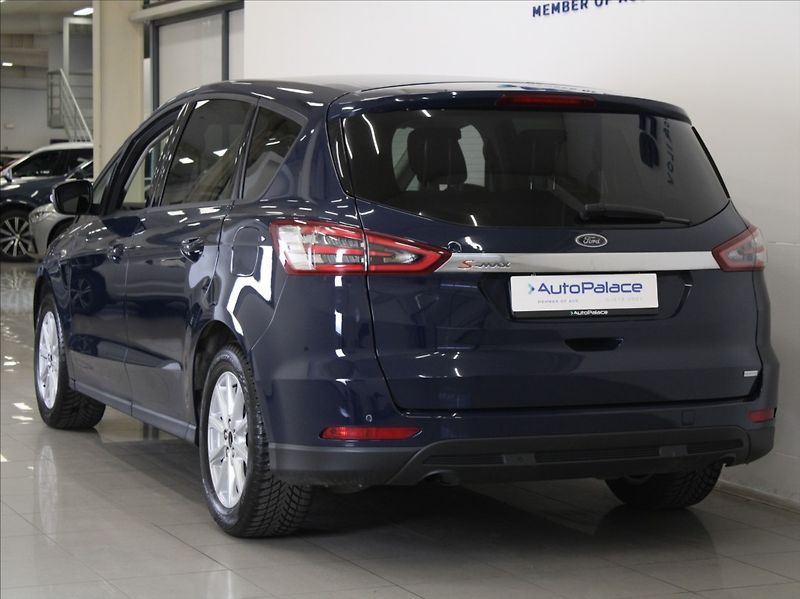 Ford S-MAX 1,5 EB 121kW 1.maj.ČR 7-míst - fotka 3 z 24
