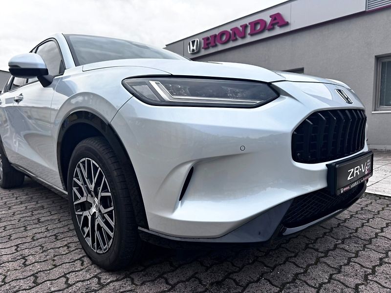 Honda ZR-V (2026) 2.0e:HEV 135kW ADVANCE TOP - fotka 11 z 39