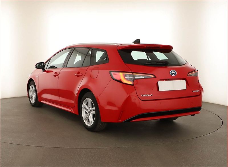 Toyota Corolla (2021) 1.8 Hybrid - fotka 4 z 16