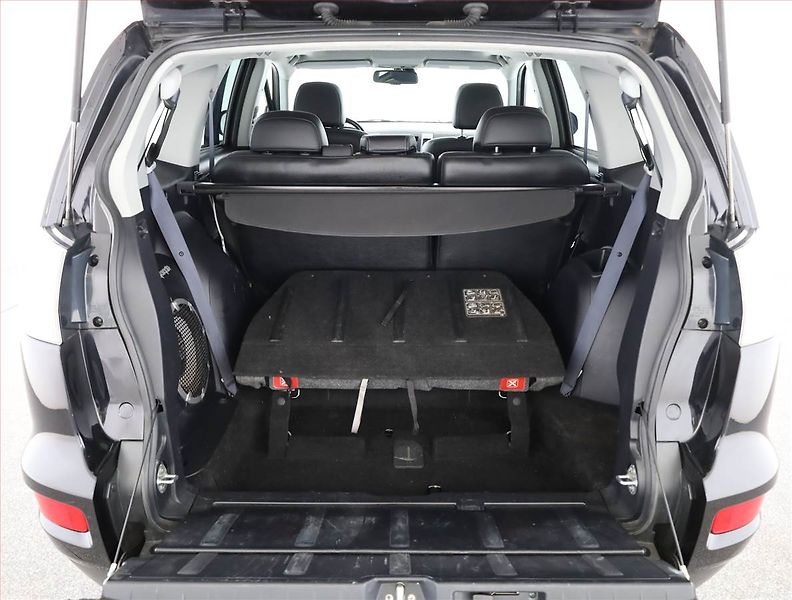 Mitsubishi Outlander (2012) 2.2 DI-D, 4X4, Automat - fotka 19 z 20