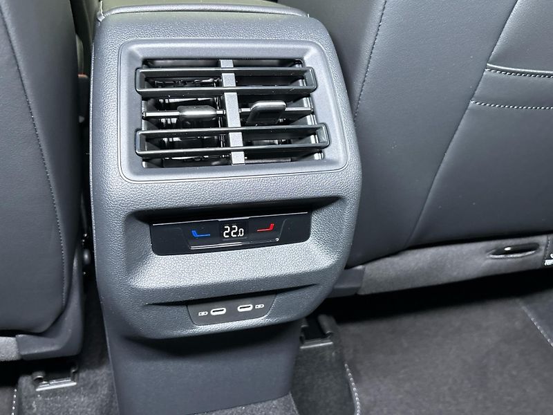 Volkswagen Tiguan (2025) R-Line - fotka 22 z 30