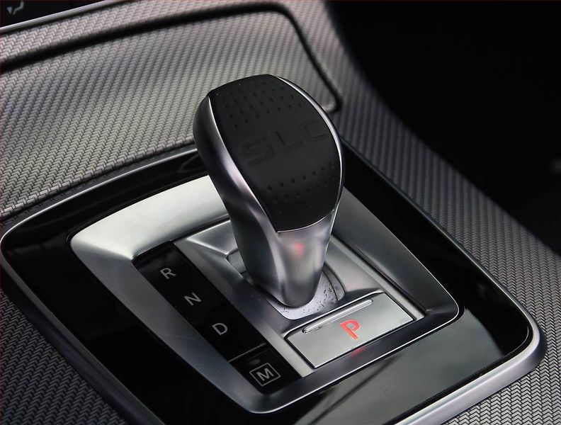 Mercedes-Benz SLC (2019) 300, Automat,180KW,Full Led - fotka 12 z 23