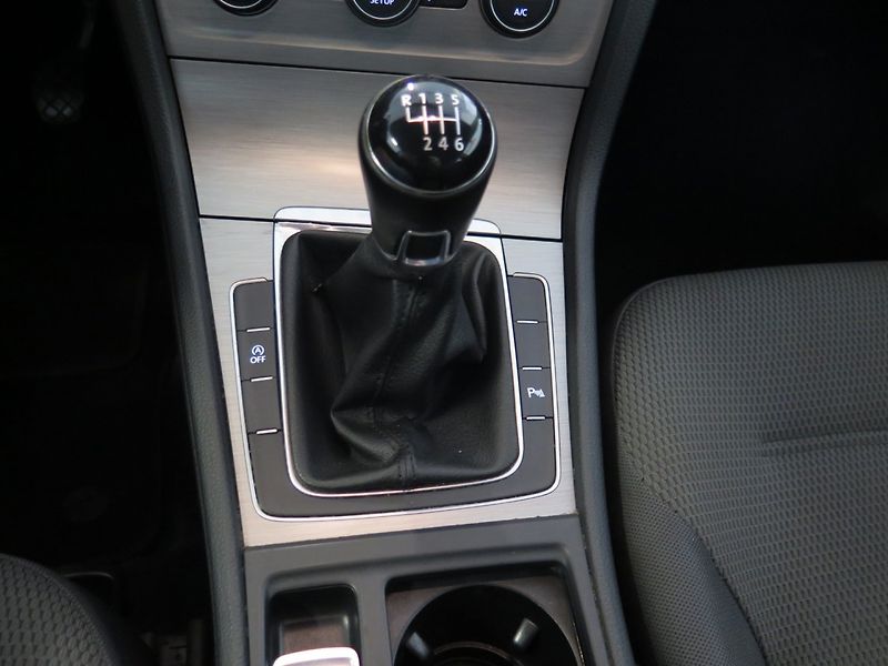 Volkswagen Golf (2014) 1.4TSI,klima,navi,senzory,tažn - fotka 9 z 26