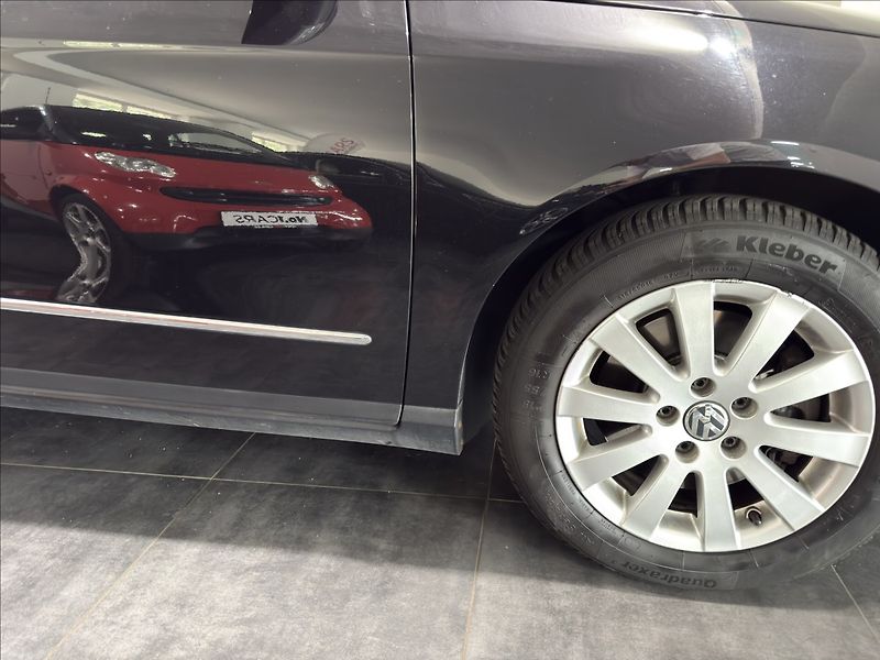 Volkswagen Passat 2,0   TDI 103KW BEZ KOROZE TOP - fotka 36 z 40