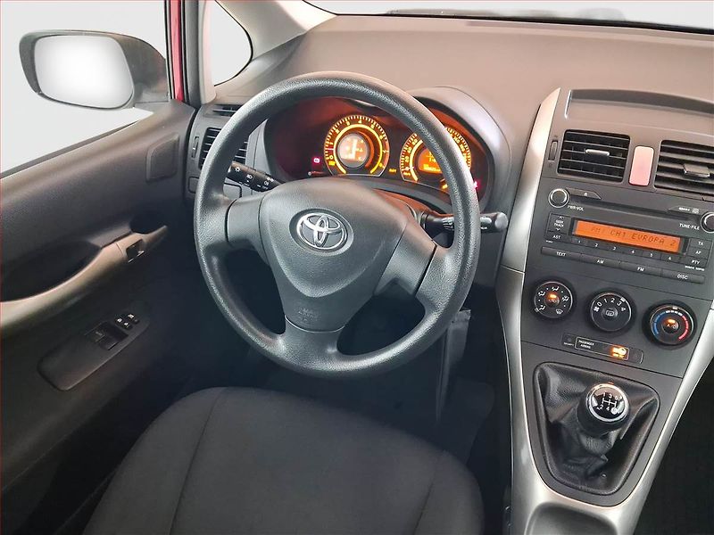 Toyota Auris (2008) 1.4 VVT-i, Park. senzory - fotka 7 z 19