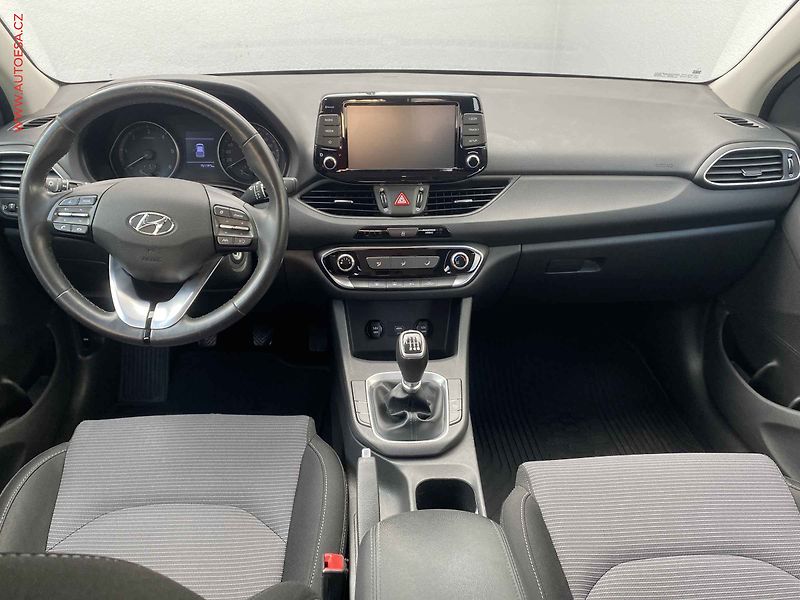 Hyundai i30 (2021) 1.6 CRDi, 1.maj,ČR, Comfort - fotka 8 z 17