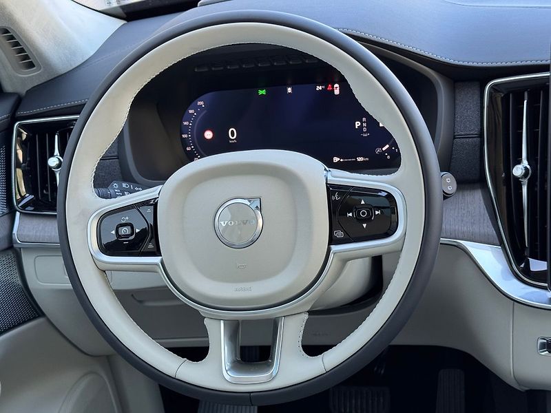 Volvo XC90 ULTRA B5, VZDUCH, B&W, 360° - fotka 23 z 25