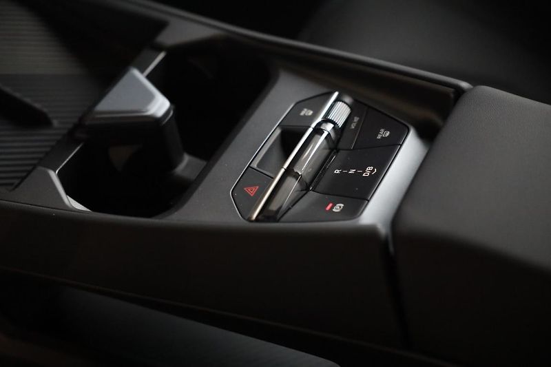 BMW Řada 3 i3 50 xDrive - fotka 11 z 17