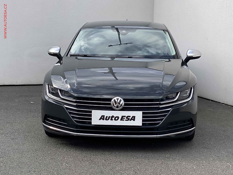 Volkswagen Arteon (2018) 2.0TDi, ČR, Elegance, DSG - fotka 2 z 19