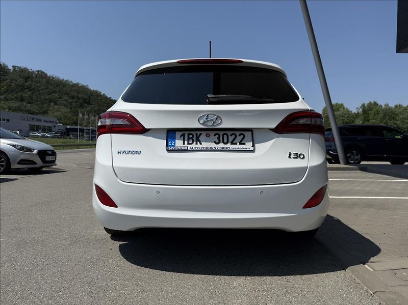 Hyundai i30 1,6 GDI  WG Weekend Design - fotka 6 z 28