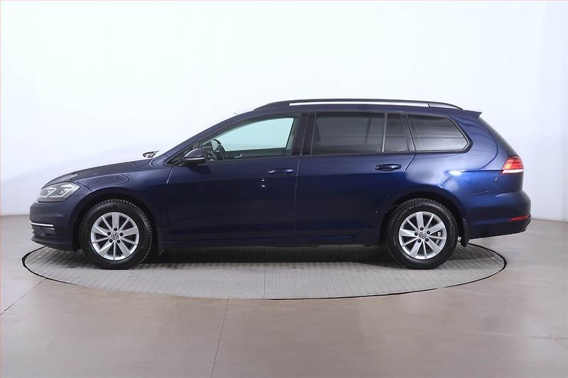 Volkswagen Golf (2018) 1.6 TDI, Automat, Tempomat - fotka 3 z 18