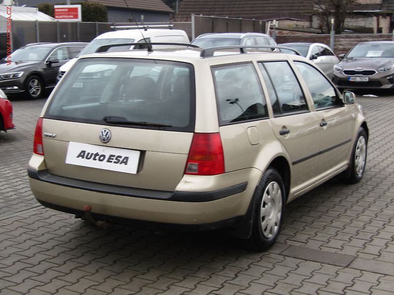 Volkswagen Golf (2003) 1.6 16V, ČR, AC, tažné - fotka 4 z 14