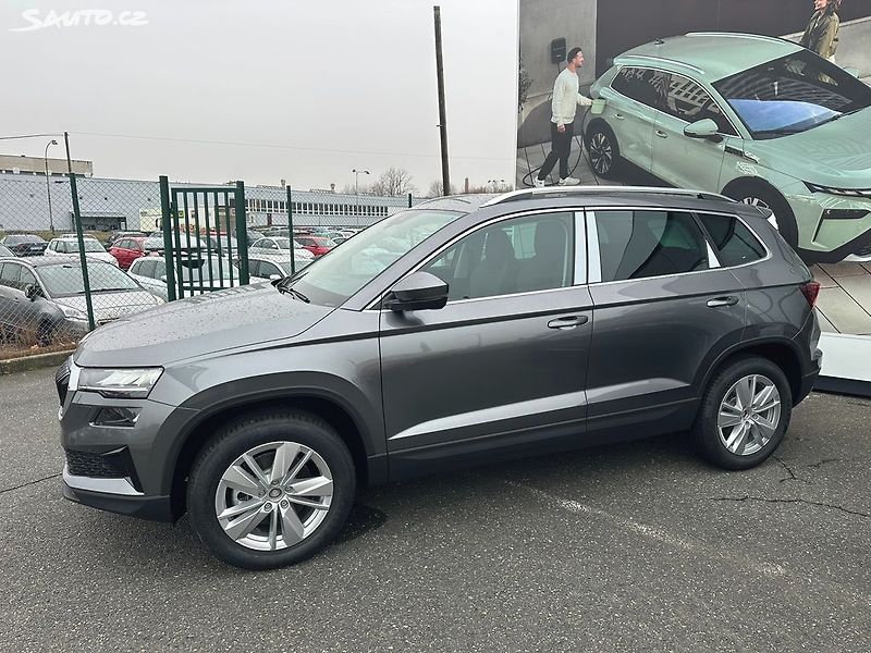 Škoda Karoq (2026) TOP SELECTION 4x4 DSG - fotka 3 z 14