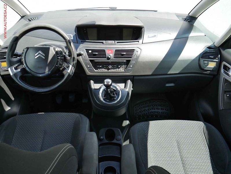 Citroën Grand C4 Picasso (2009) 1.6VTi 7míst, AC, TZ, park - fotka 8 z 19