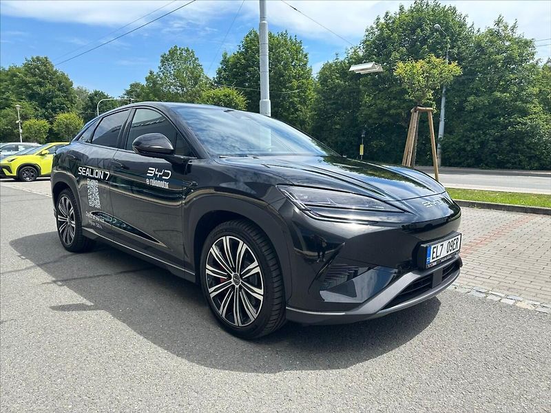 BYD Sealion 7 0,0   EXCELLENCE AWD - fotka 6 z 14
