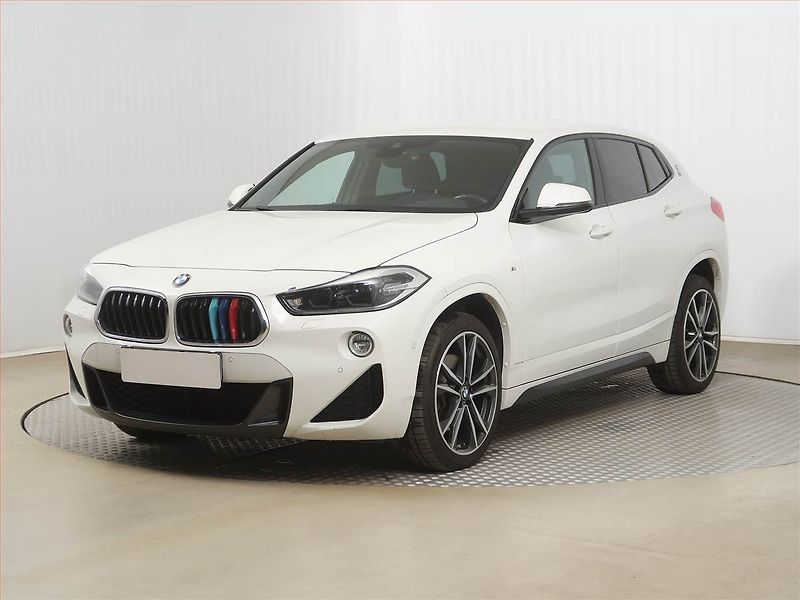 BMW X2 (2018) M Paket xDrive25d - fotka 2 z 17