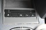 Volkswagen Touran 2.0TDI 103KW Match 7Míst 11/12 - náhled 16