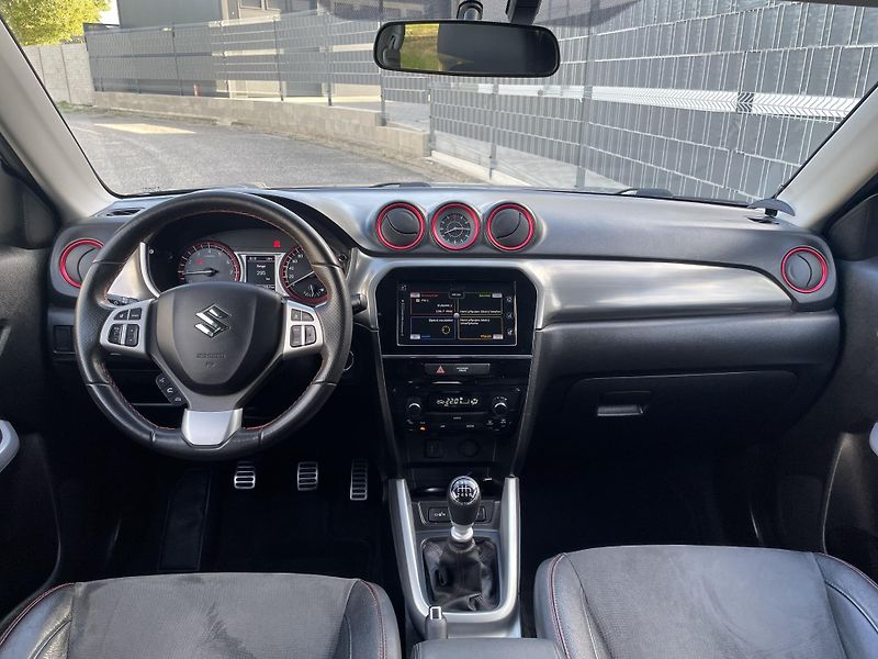 Suzuki Vitara (2017) 1.4 BoosterJet 103 kW - fotka 7 z 31
