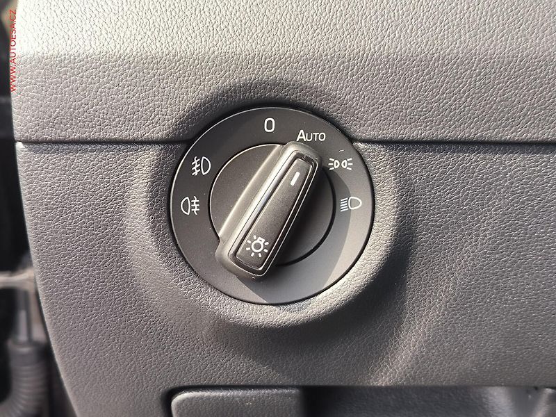 Škoda Octavia (2018) 1.6TDi, ČR, Style, DSG, LED - fotka 19 z 22