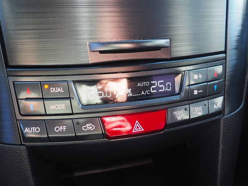 Subaru Outback (2014) 2.0D AWD, Automat - fotka 30 z 35