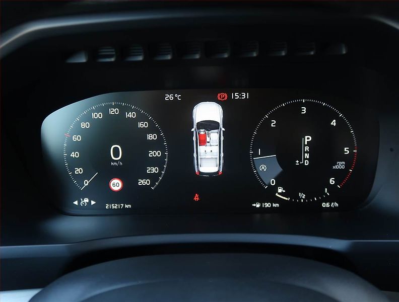 Volvo XC90 (2015) D5 AWD - fotka 11 z 25