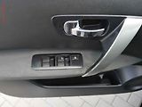 Nissan Qashqai (2009) 2.0dCi 4x4, AC, temp - náhled 11