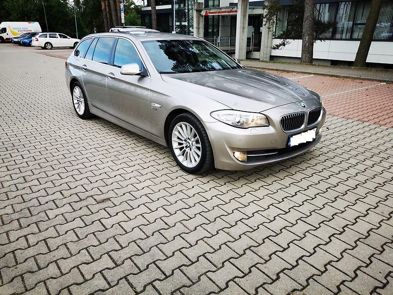 BMW Řada 5 530D XDRIVE TOURING F11 190kW - fotka 8 z 40