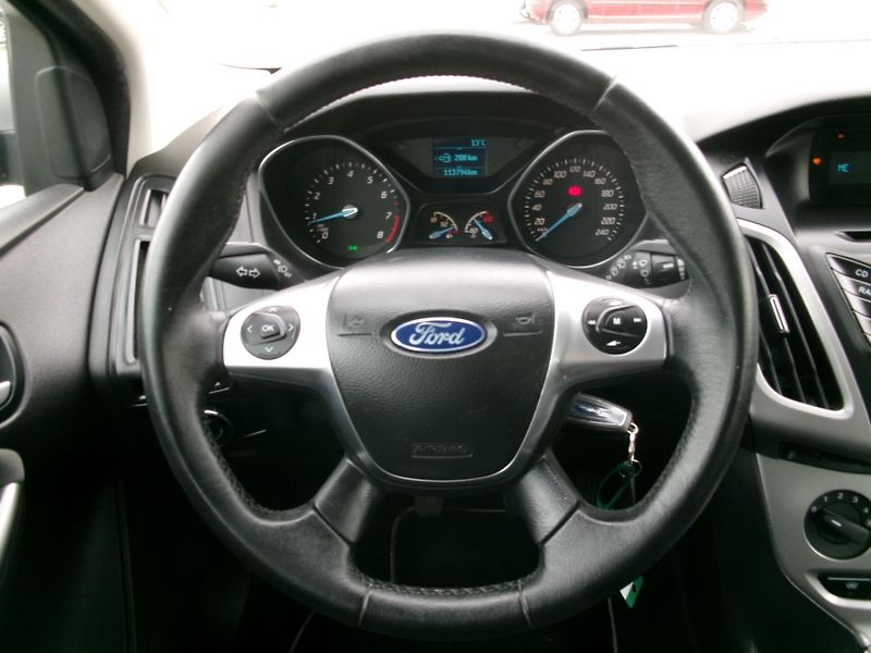 Ford Focus 1,0 ECOBOOST AC ROZVODY - fotka 15 z 28