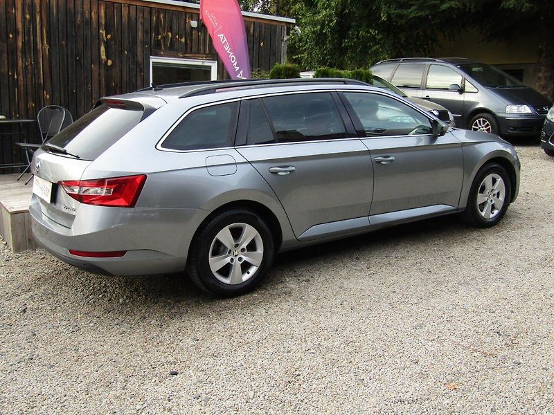 Škoda Superb (2017) 1.6 TDI 88kW - fotka 10 z 40