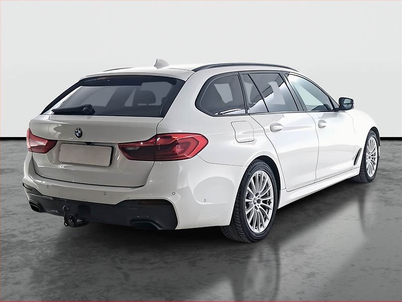 BMW Řada 5 (2019) M Sport 530d xDrive - fotka 5 z 23