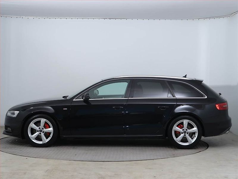 Audi A4 (2013) S-Line 3.0 TDI, 4X4, Automat - fotka 3 z 18