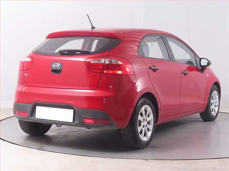 Kia Rio (2013) 1.25 CVVT, ČR,1.maj - fotka 5 z 14