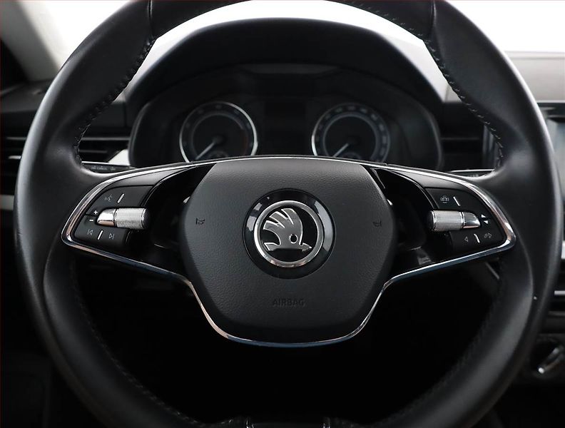 Škoda Kamiq (2021) 1.0 TSI, Automat, Serv.kniha - fotka 8 z 18