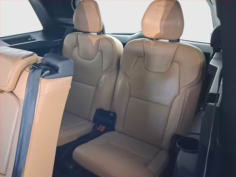Volvo XC90 (2020) D5 AWD - fotka 24 z 27