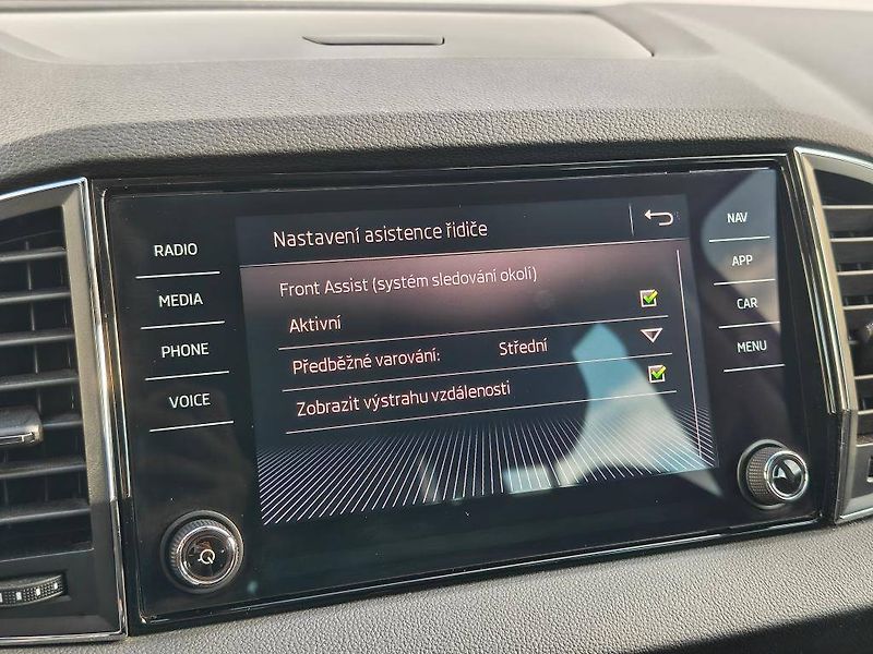 Škoda Karoq Ambition 1,5TSI - fotka 17 z 23