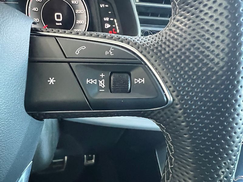 Audi Q8 S-line 50TDI 210kW - fotka 7 z 20