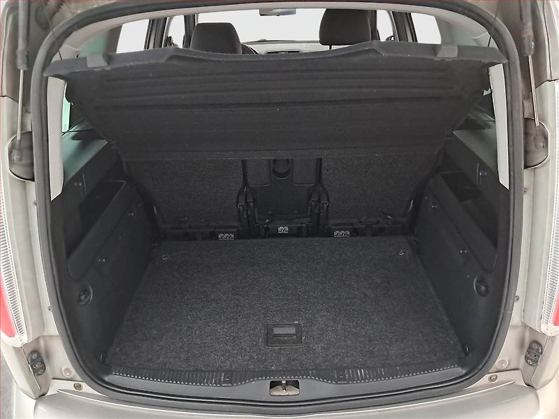 Škoda Roomster (2010) 1.6 TDI, Tažné, Klima - fotka 14 z 14