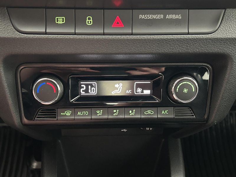Škoda Fabia 1.0 TSI Style - fotka 15 z 25
