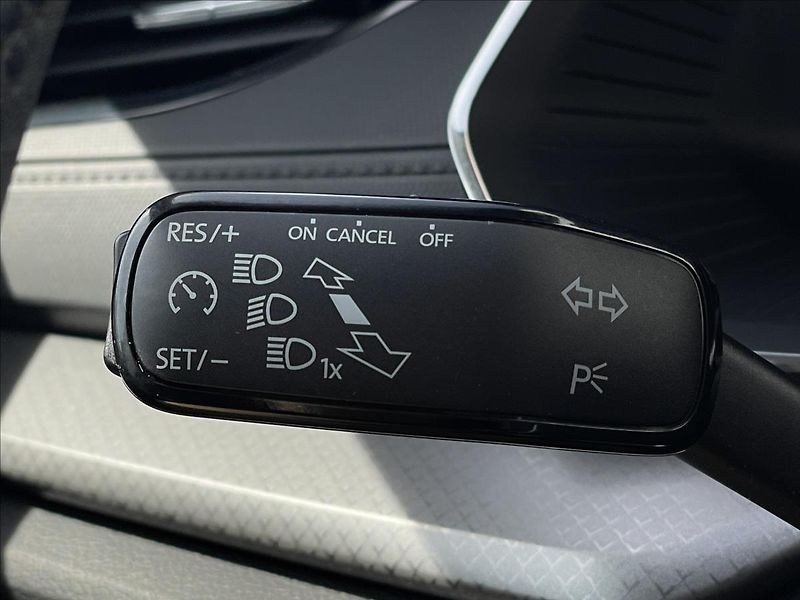 Škoda Octavia 2,0 TDI Ambition Plus KESSY - fotka 11 z 24